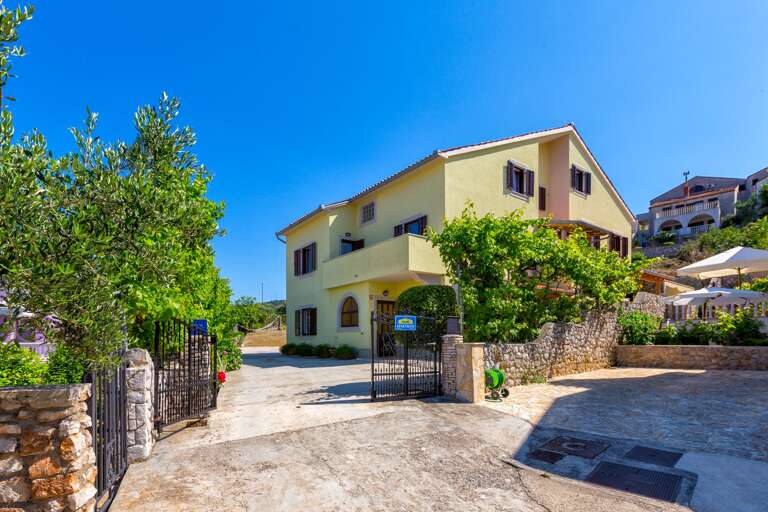 Mali Losinj Apartment Rental