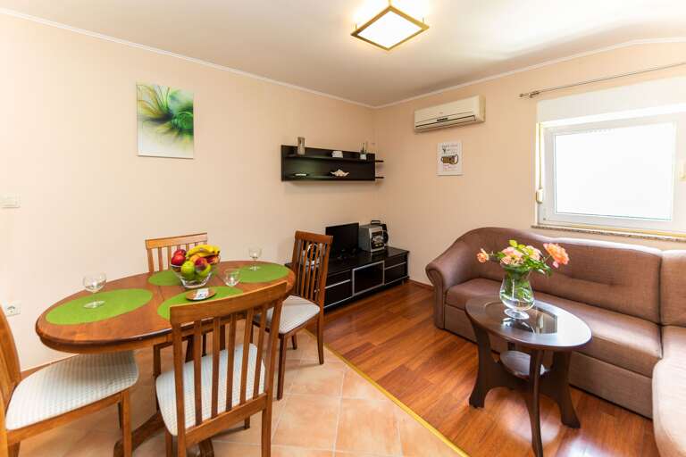 Crikvenica Apartment Rental
