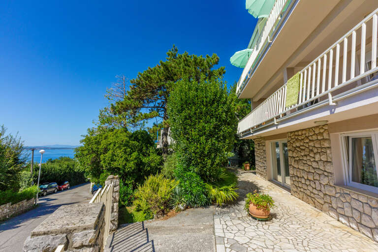 Selce Apartment Rental