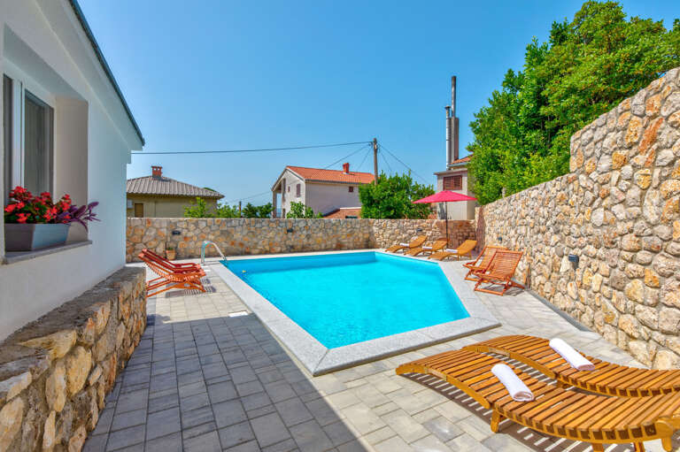 Crikvenica Apartment Rental