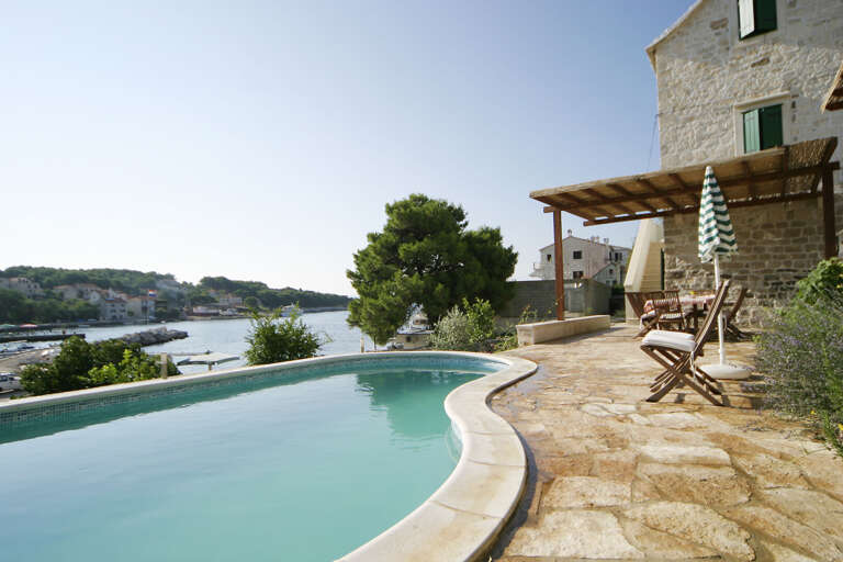 Sumartin Home Rental