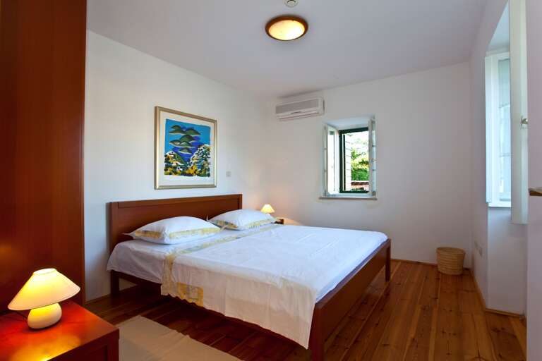 Sumartin Home Rental