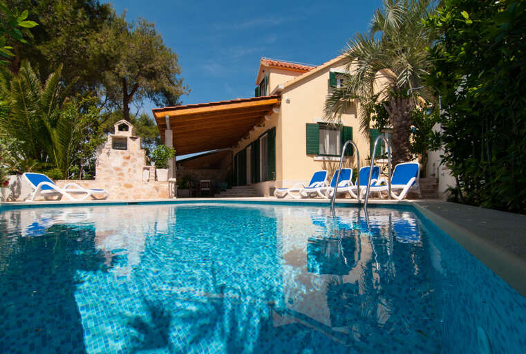 Supetar Home Rental