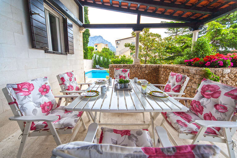 Baska Voda Home Rental