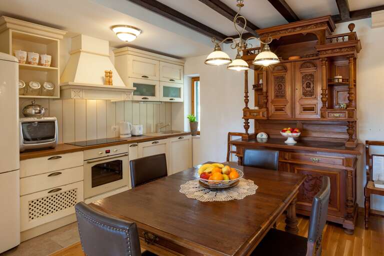 Sumartin Home Rental
