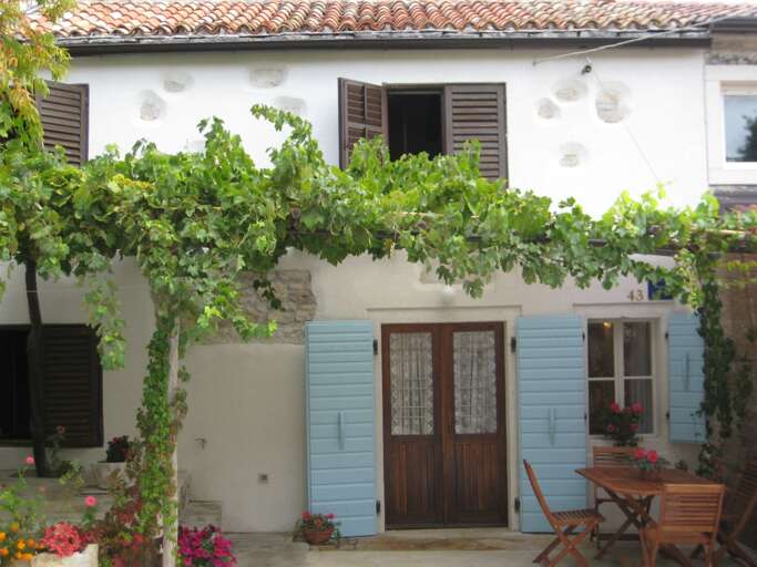 Lindar Home Rental