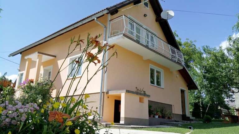 Smoljanac Home Rental
