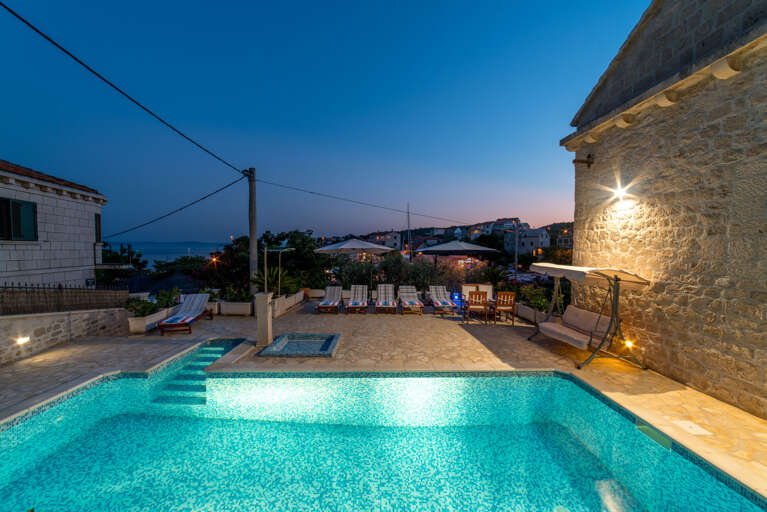 Sumartin Home Rental