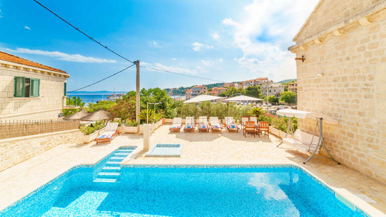 Sumartin Home Rental