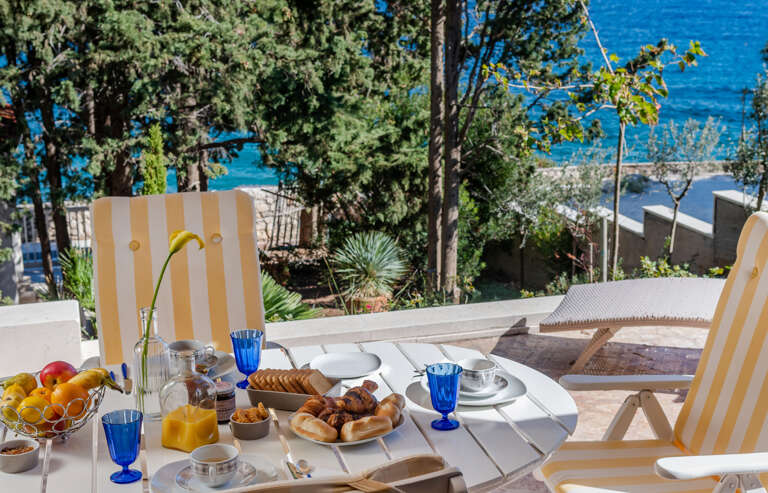 Okrug Gornji Home Rental