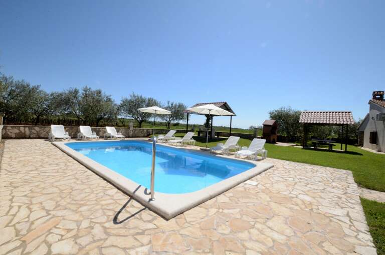 Lasici Apartment Rental