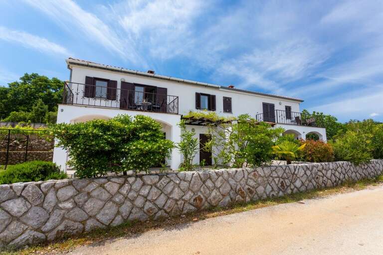 Vrbnik Apartment Rental
