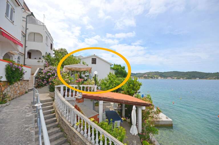 Supetarska Draga Apartment Rental