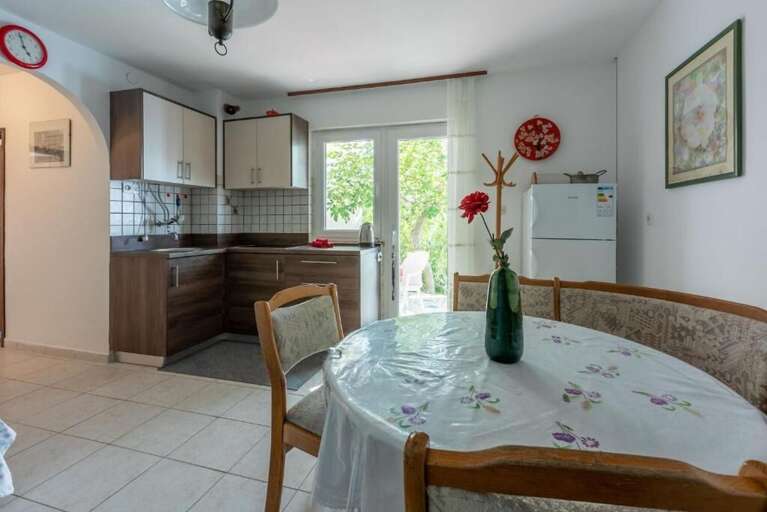 Supetarska Draga Apartment Rental
