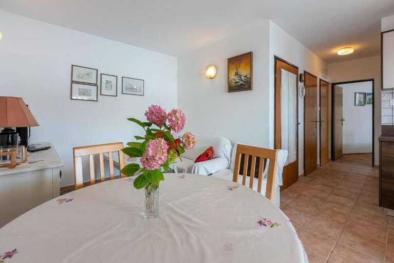 Supetarska Draga Apartment Rental