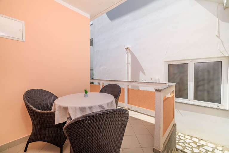 Banjol Apartment Rental