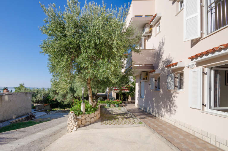 Rab Apartment Rental