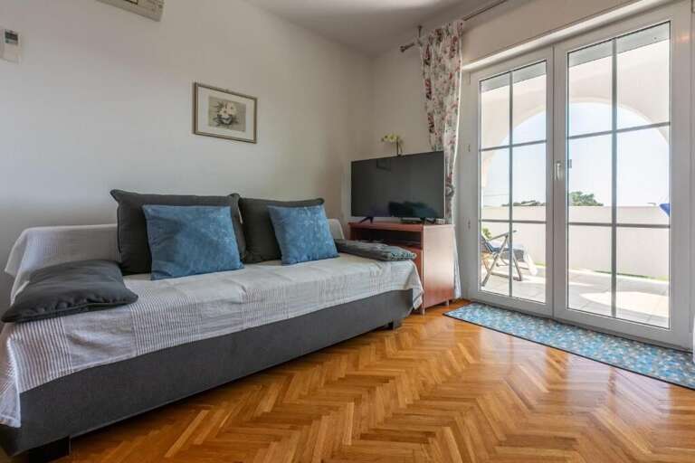 Banjol Apartment Rental