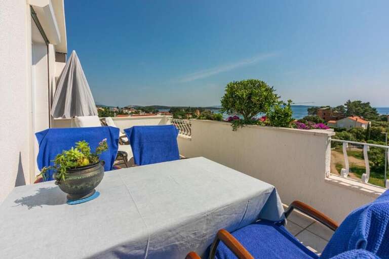 Banjol Apartment Rental