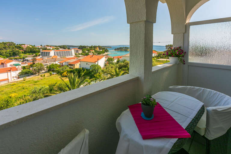 Banjol Apartment Rental