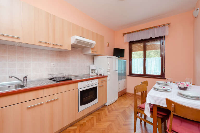 Banjol Apartment Rental