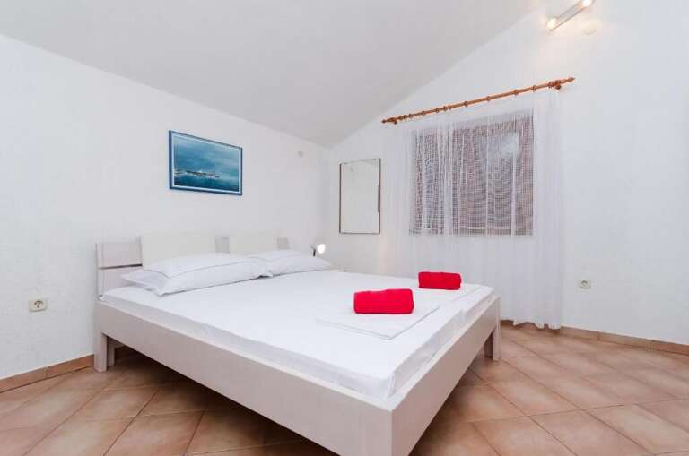 Sibinj Krmpotski Apartment Rental