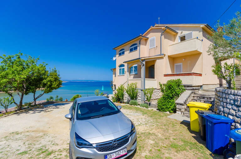 Kampor Apartment Rental