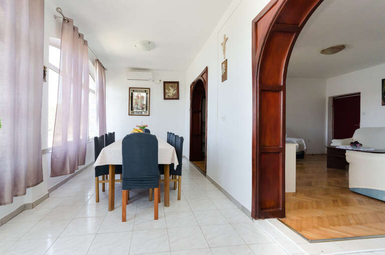 Kampor Apartment Rental