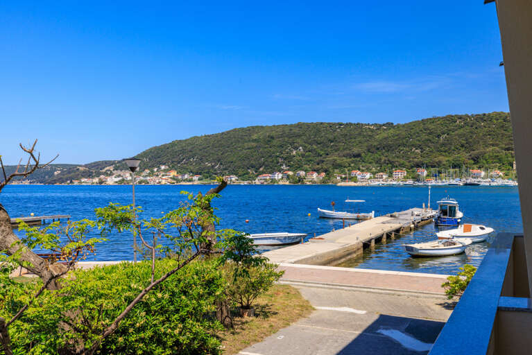 Supetarska Draga Apartment Rental