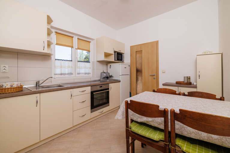 Supetarska Draga Apartment Rental