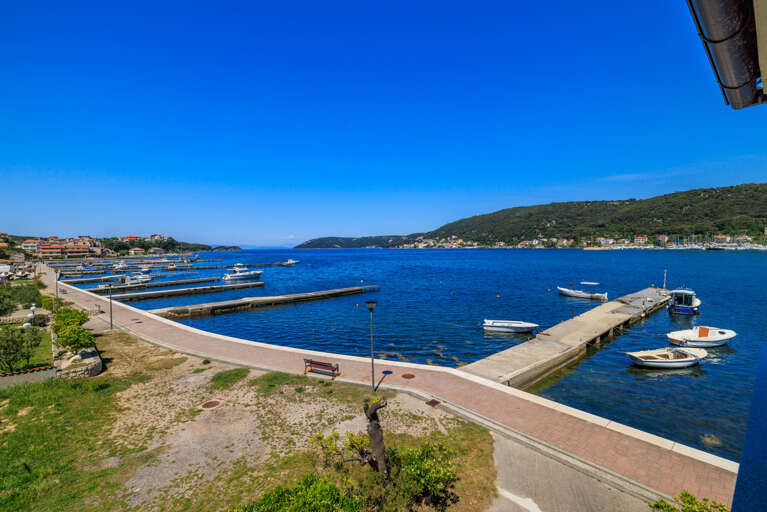 Supetarska Draga Apartment Rental