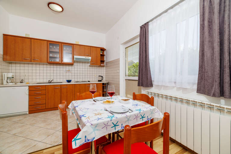 Punat Apartment Rental