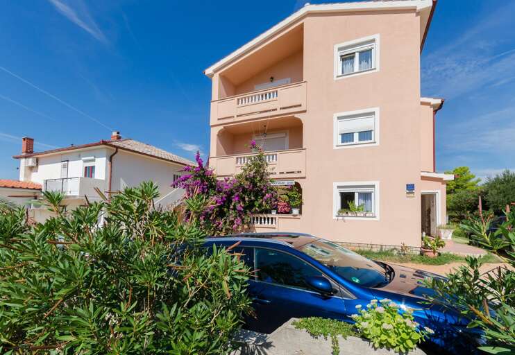 Barbat Na Rabu Apartment Rental