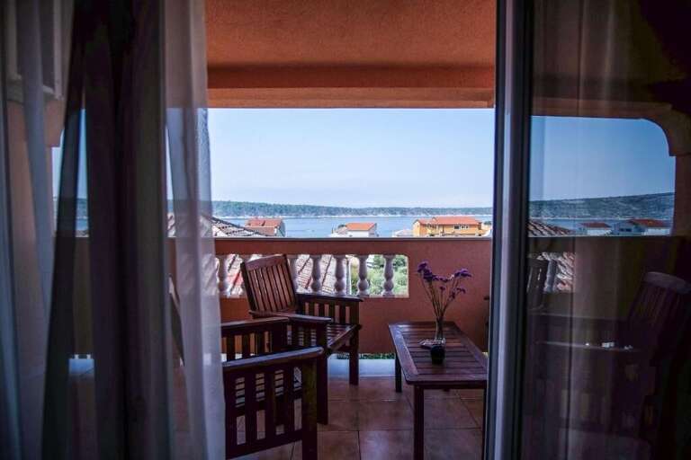 Barbat Na Rabu Apartment Rental