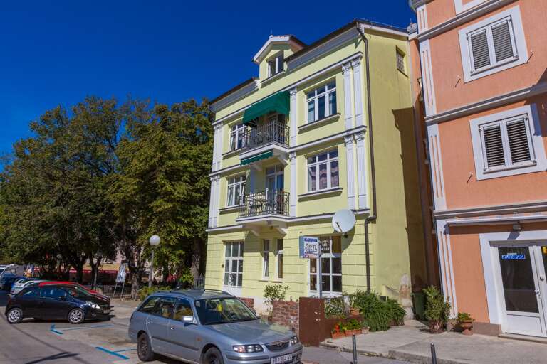 Selce Apartment Rental