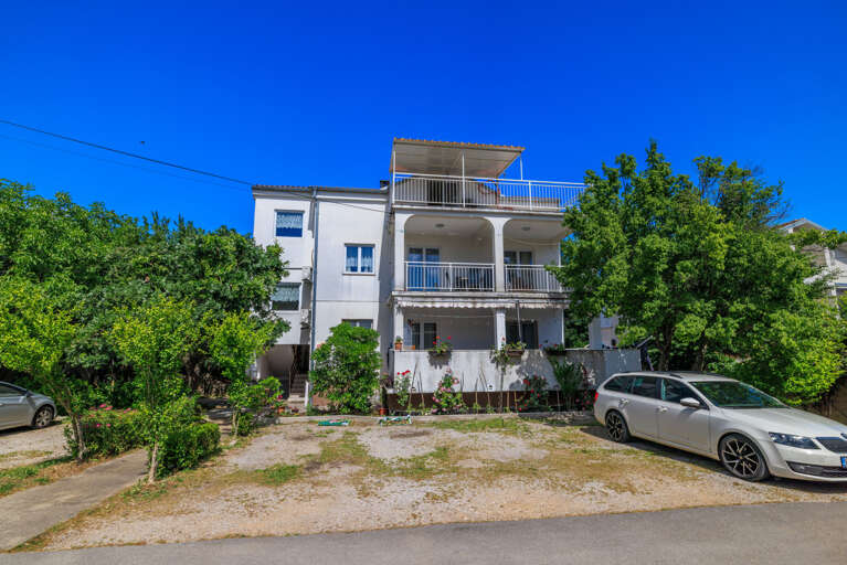 Jadranovo Apartment Rental