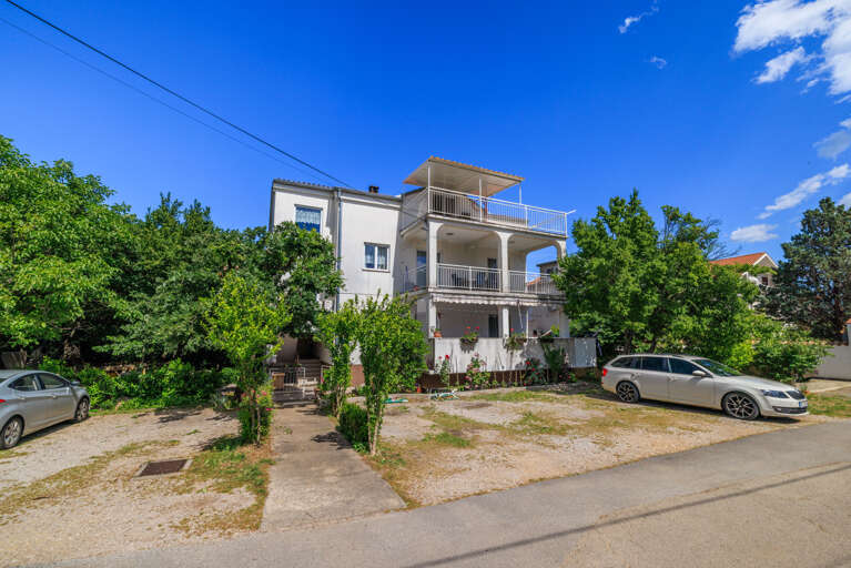 Jadranovo Apartment Rental
