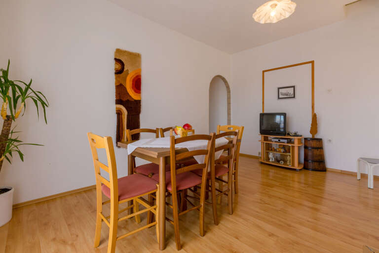 Selce Apartment Rental