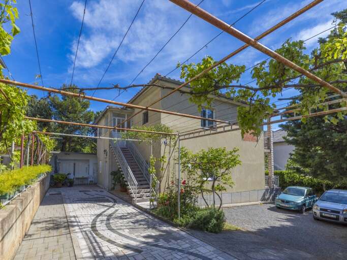 Selce Apartment Rental