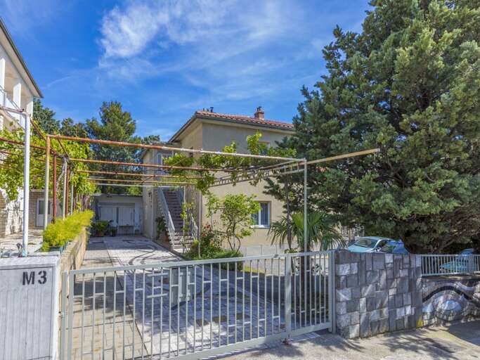 Selce Apartment Rental