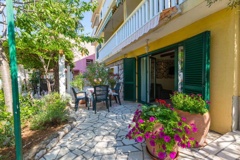 Crikvenica Apartment Rental