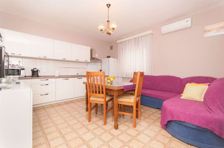 Sukosan Apartment Rental