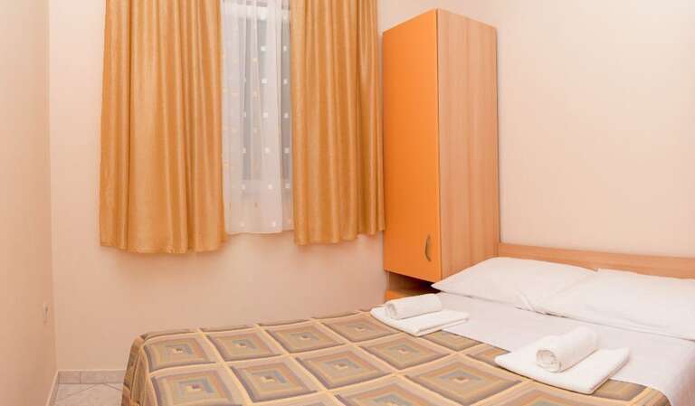 Komarna Apartment Rental