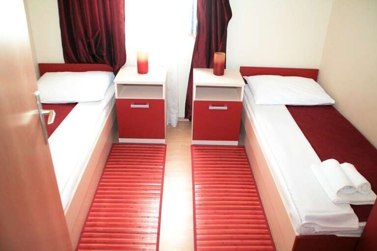 Komarna Apartment Rental