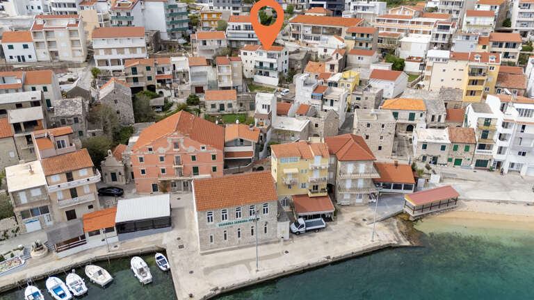 Igrane Apartment Rental