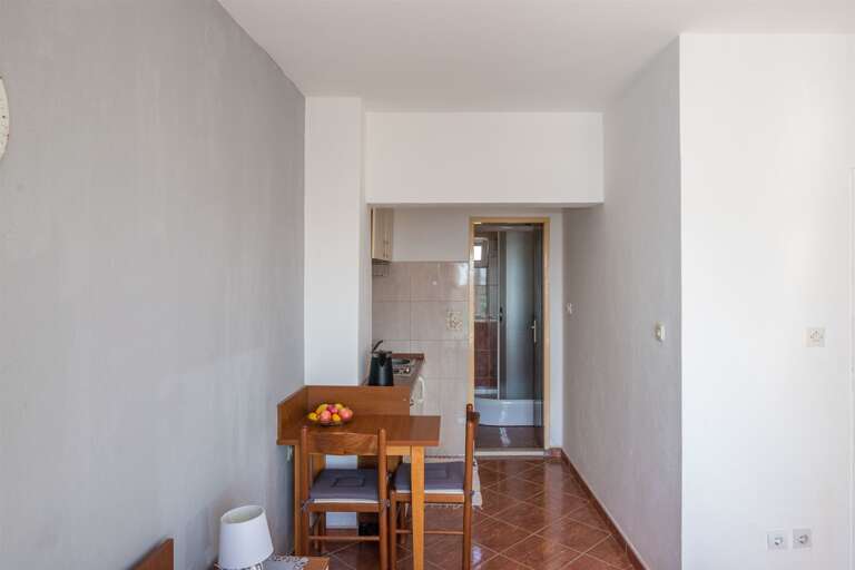 Igrane Apartment Rental