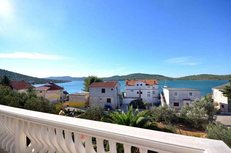 Pirovac Apartment Rental
