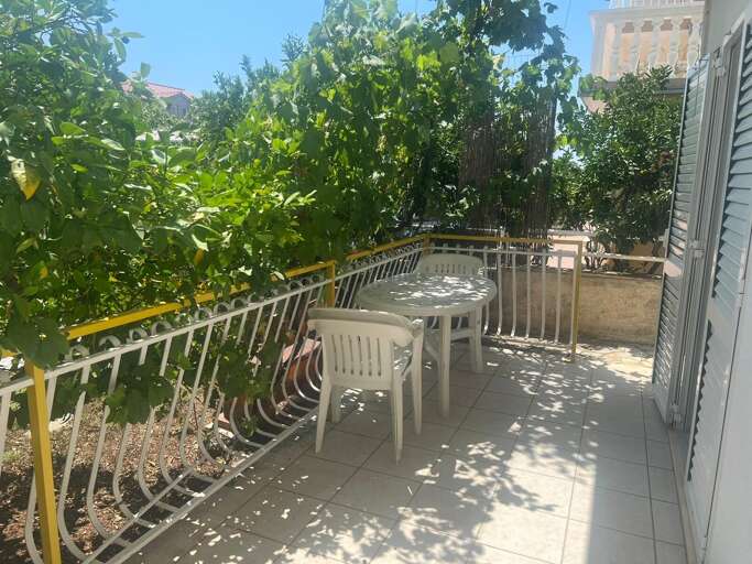 Grebastica Apartment Rental