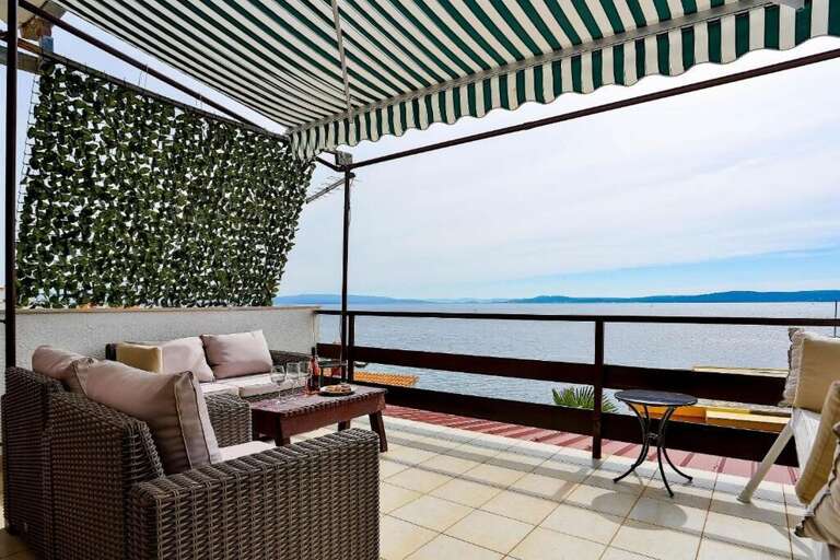 Okrug Gornji Apartment Rental