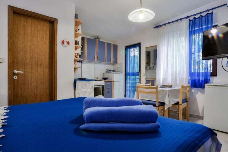 Okrug Gornji Apartment Rental